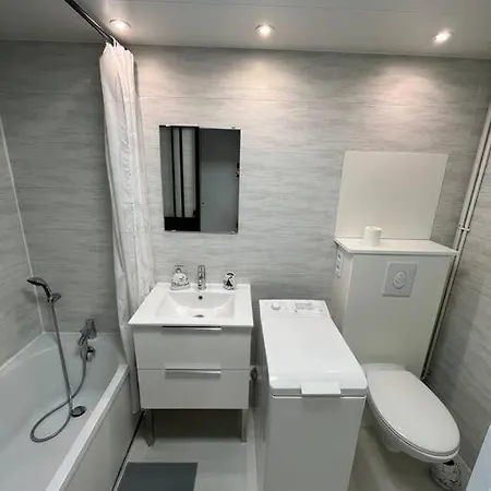 شقة Studio + Parking Proche Du Centre *